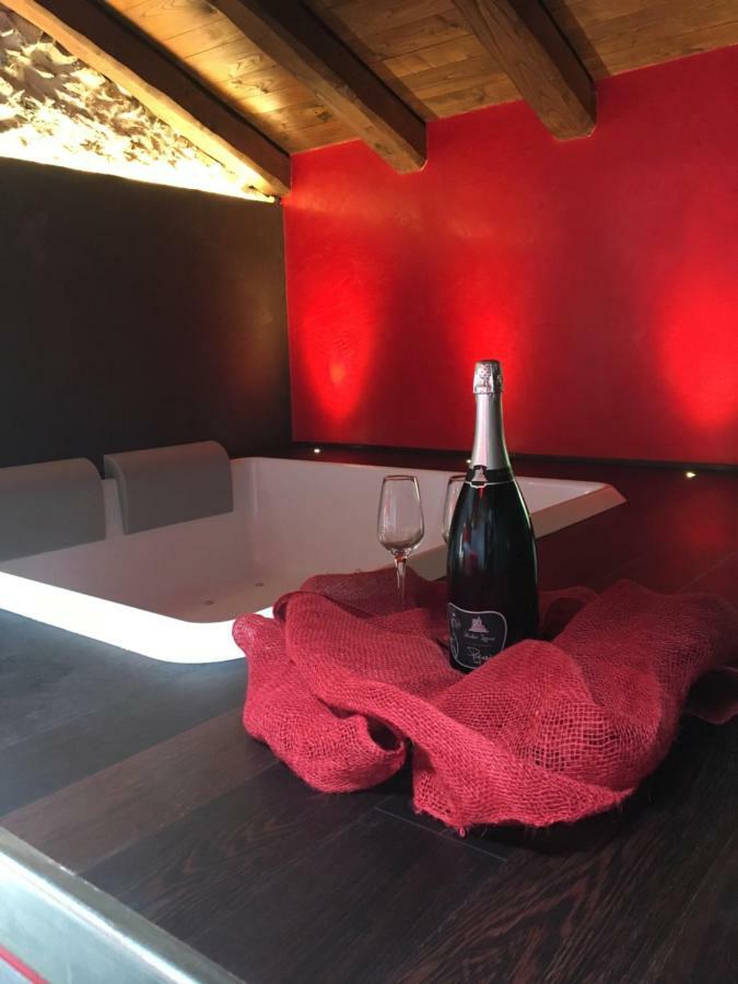 Sotto Le Stelle Hotel Pieve di Teco Kültér fotó